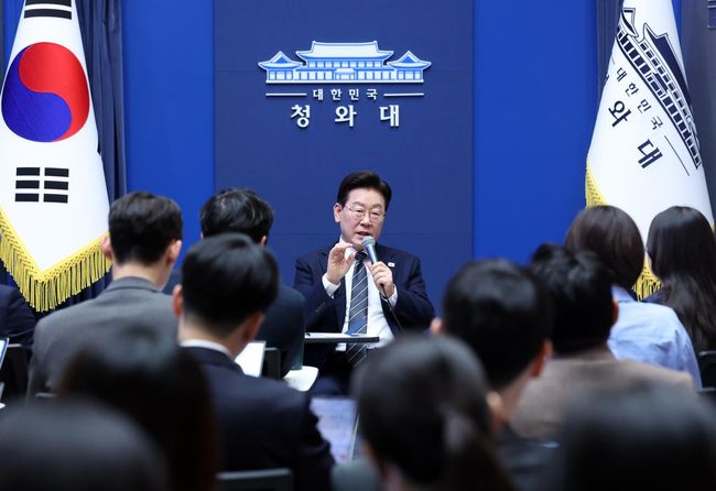 이재명 대통령 “전작권 조기 환수 필수…주권국가 최소 요건” 기사 이미지