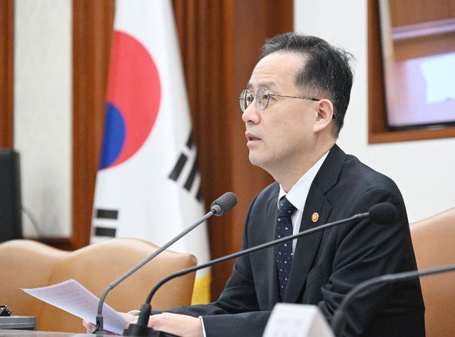 청와대·여야 '가상자산 과세 유예' 가닥…사실상 '4차 연기' 수순 기사 이미지